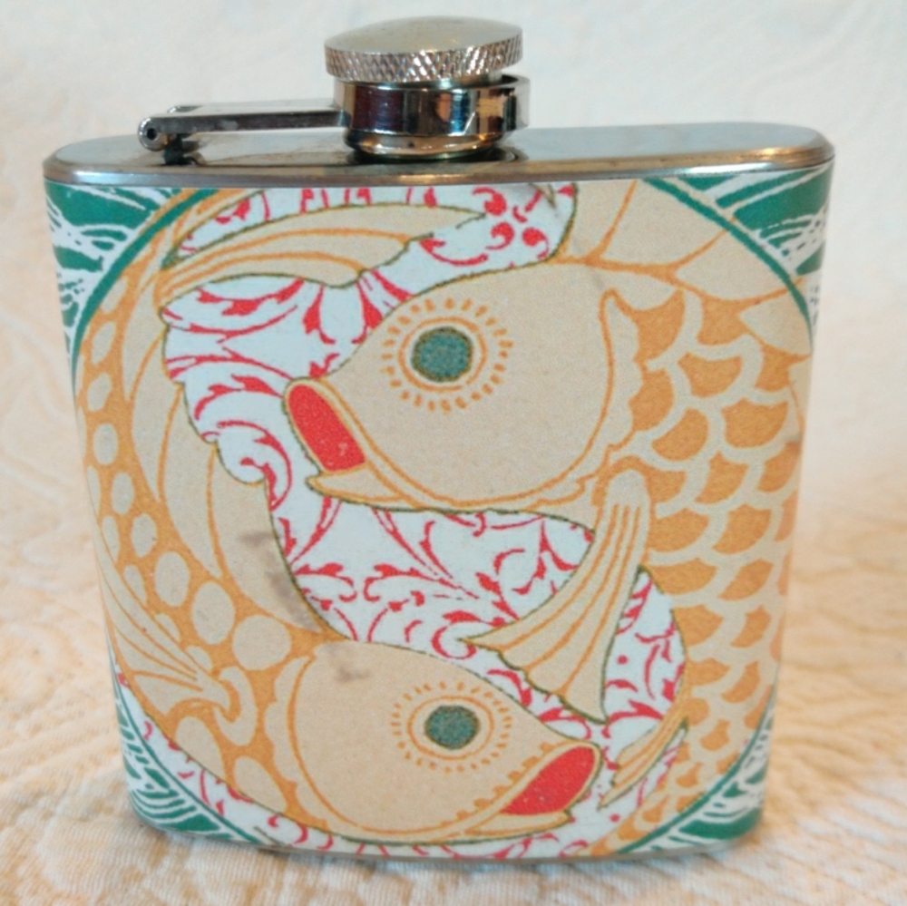 Life Imagine Vintage Koi Fish Hip Flask Yin Yang Japanese Style Fish Design